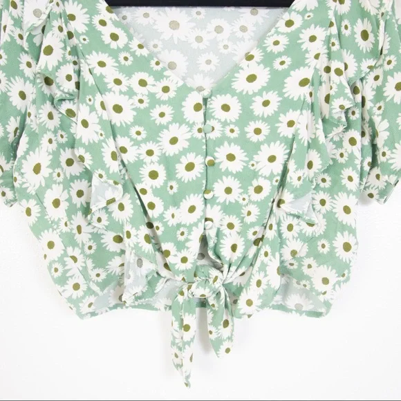 Forever 21 Green Daisy V-Neck Tie Blouse - Picture 4 of 12